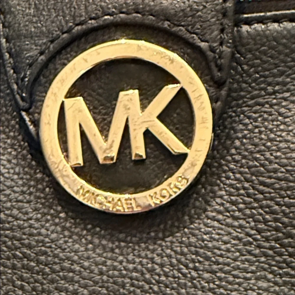 Michael Kors Fulton Black Crossbody Bag Double Zip Leather Gold Tone